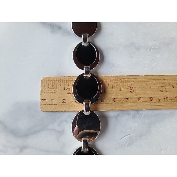 Black Enamel And Silver Tone Metal Link Bracelet With Toggle Closure Vintage - Picture 10 of 10